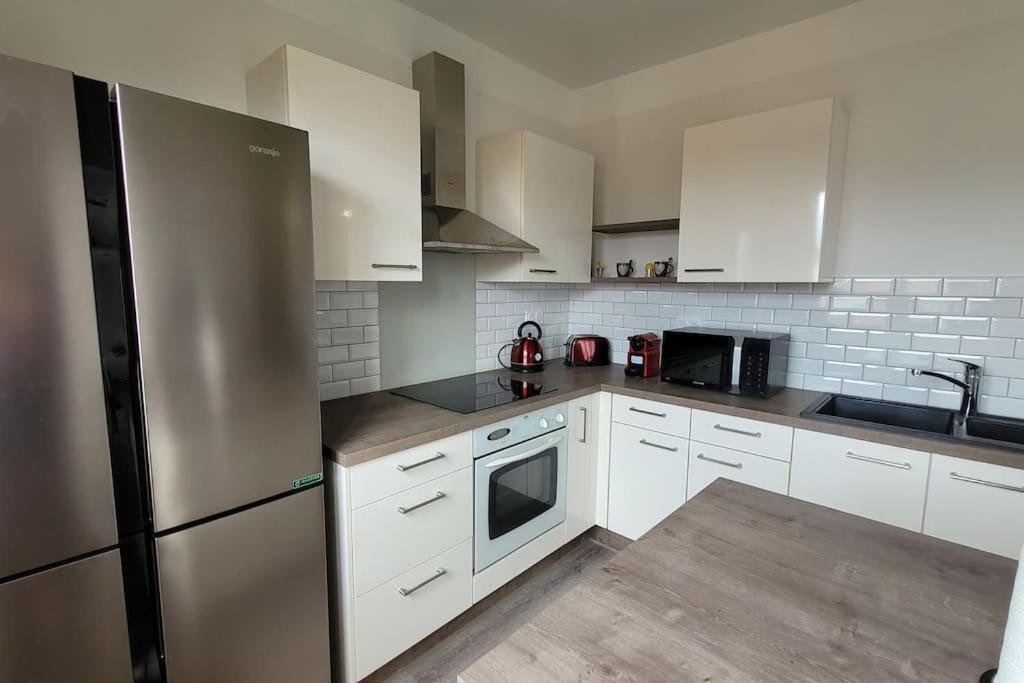 Bel Appartement T5 Neuf Avec 4 Chambres Тарб Екстер'єр фото