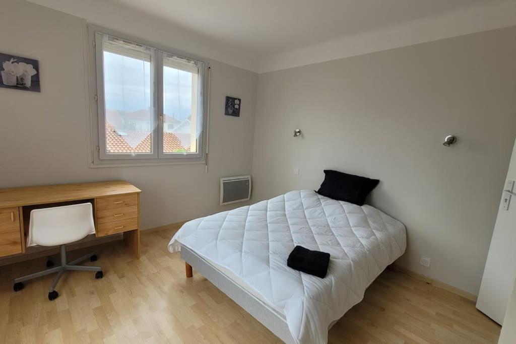Bel Appartement T5 Neuf Avec 4 Chambres Тарб Екстер'єр фото
