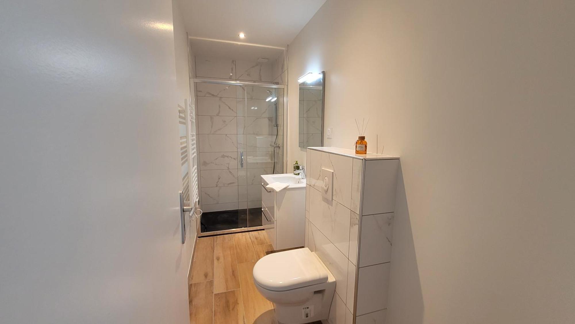 Bel Appartement T5 Neuf Avec 4 Chambres Тарб Екстер'єр фото