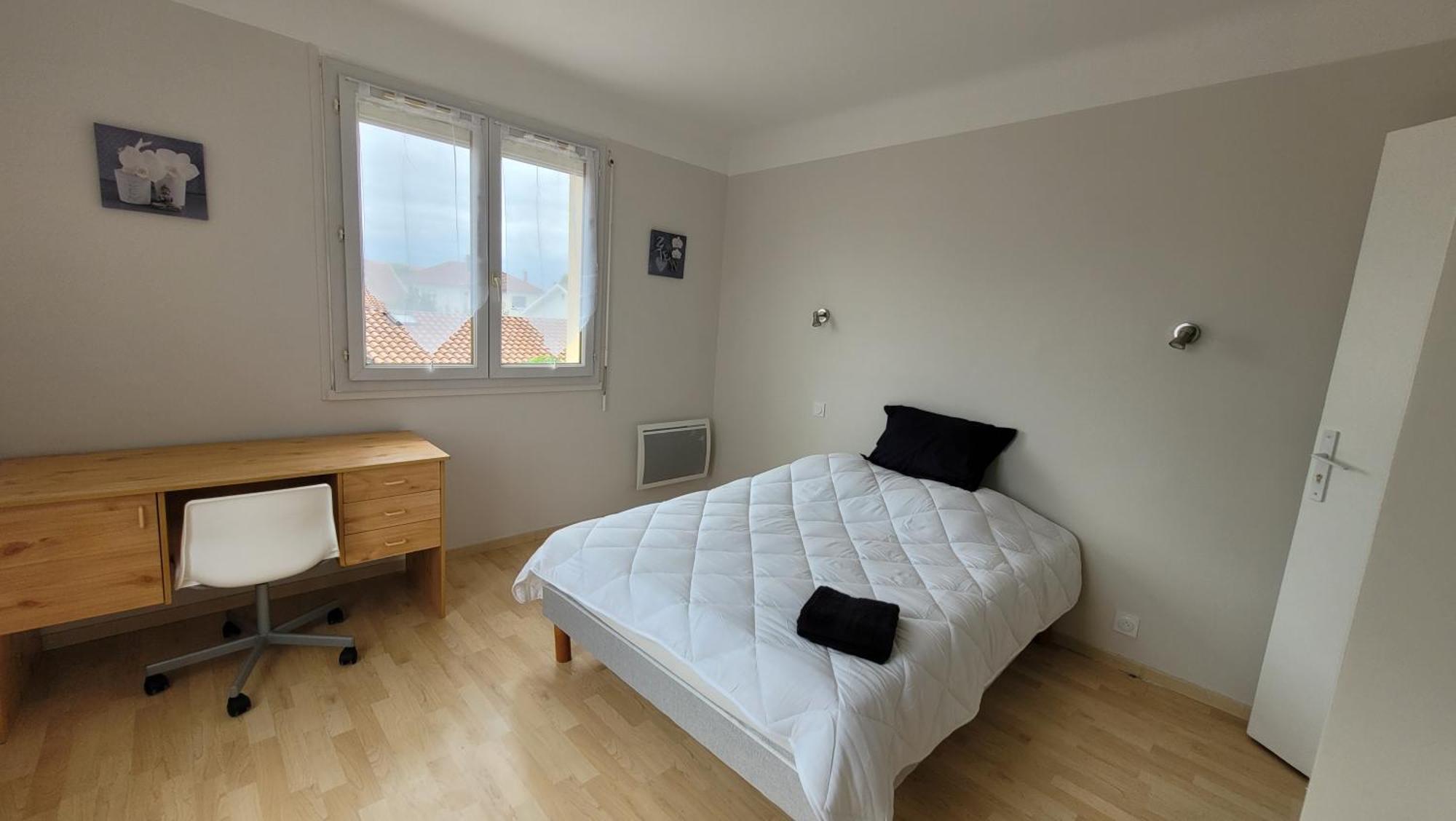 Bel Appartement T5 Neuf Avec 4 Chambres Тарб Екстер'єр фото